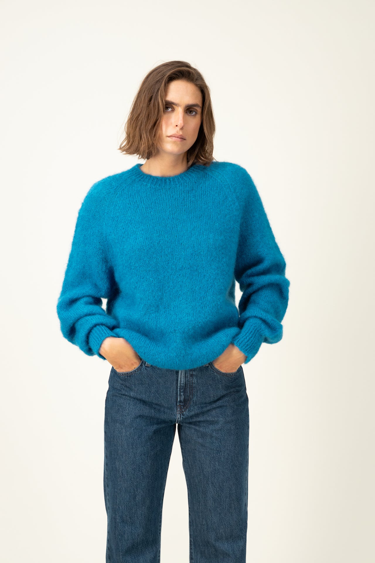 Produit Anouch col rond bleu canard confectionné par la marque Parisienne Tricots Jean Marc 1972.