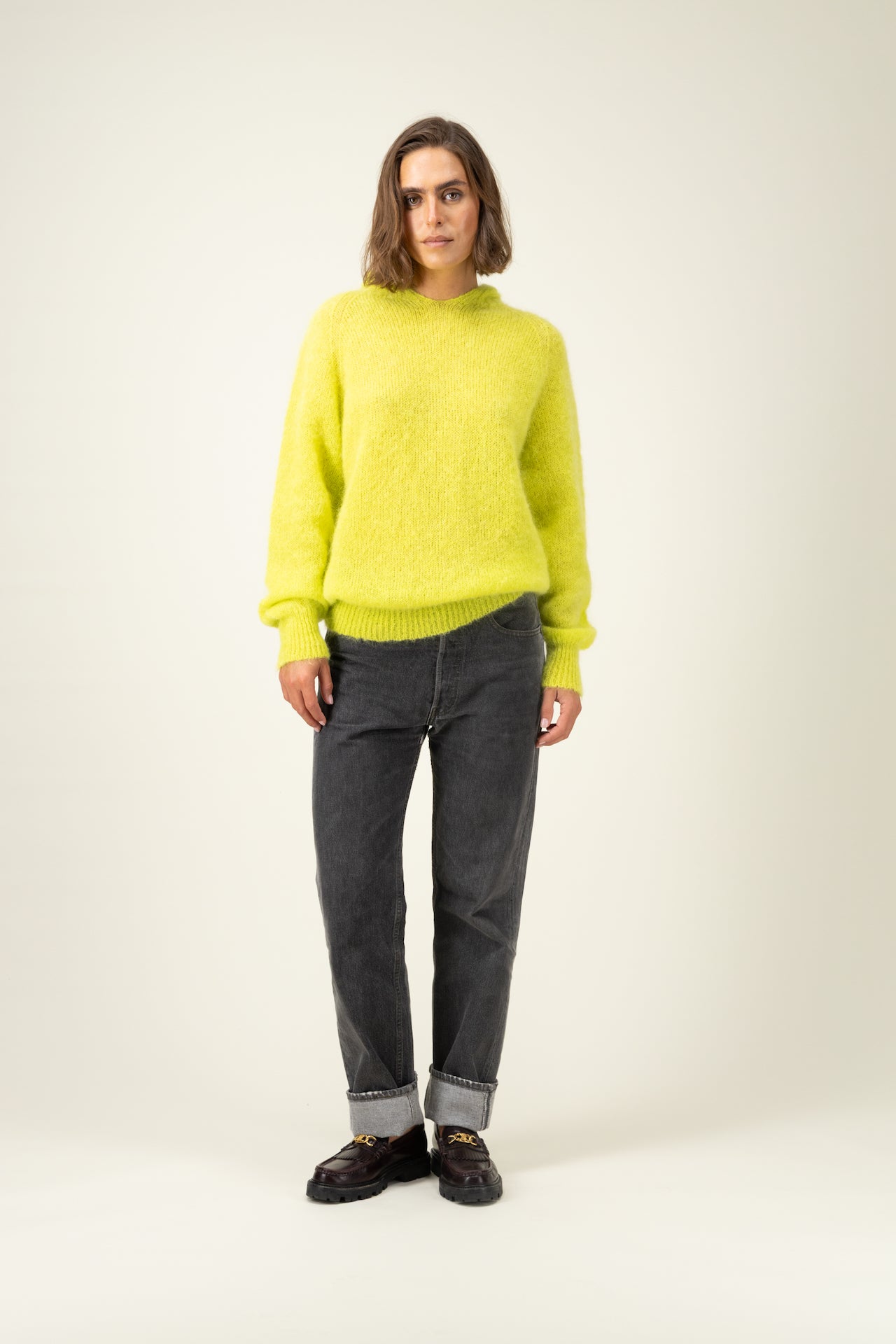 Produit Anouch capuche citron acide confectionné par la marque Parisienne Tricots Jean Marc 1972.