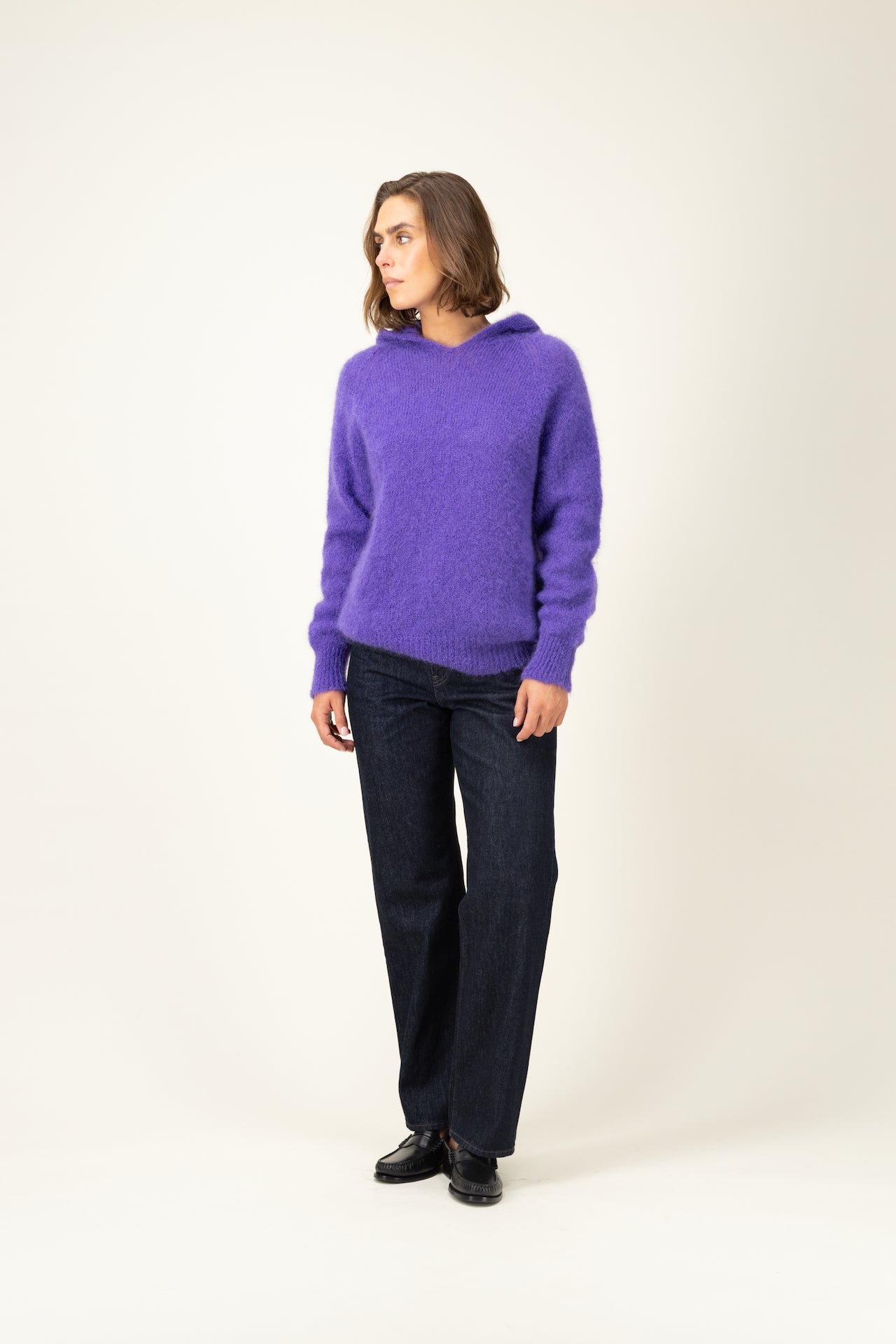 Produit Anouch capuche violet confectionné par la marque Parisienne Tricots Jean Marc 1972.