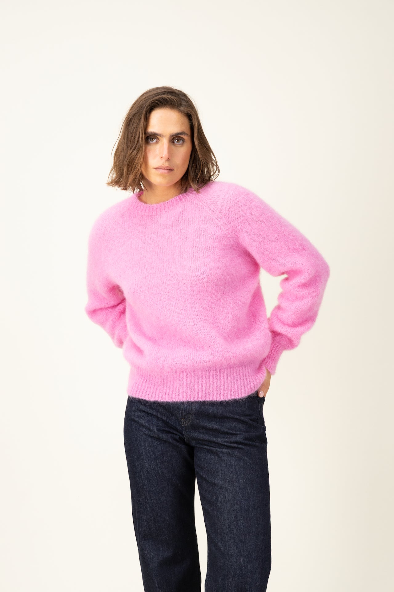 Produit Anouch col rond baby pink confectionné par la marque Parisienne Tricots Jean Marc 1972.