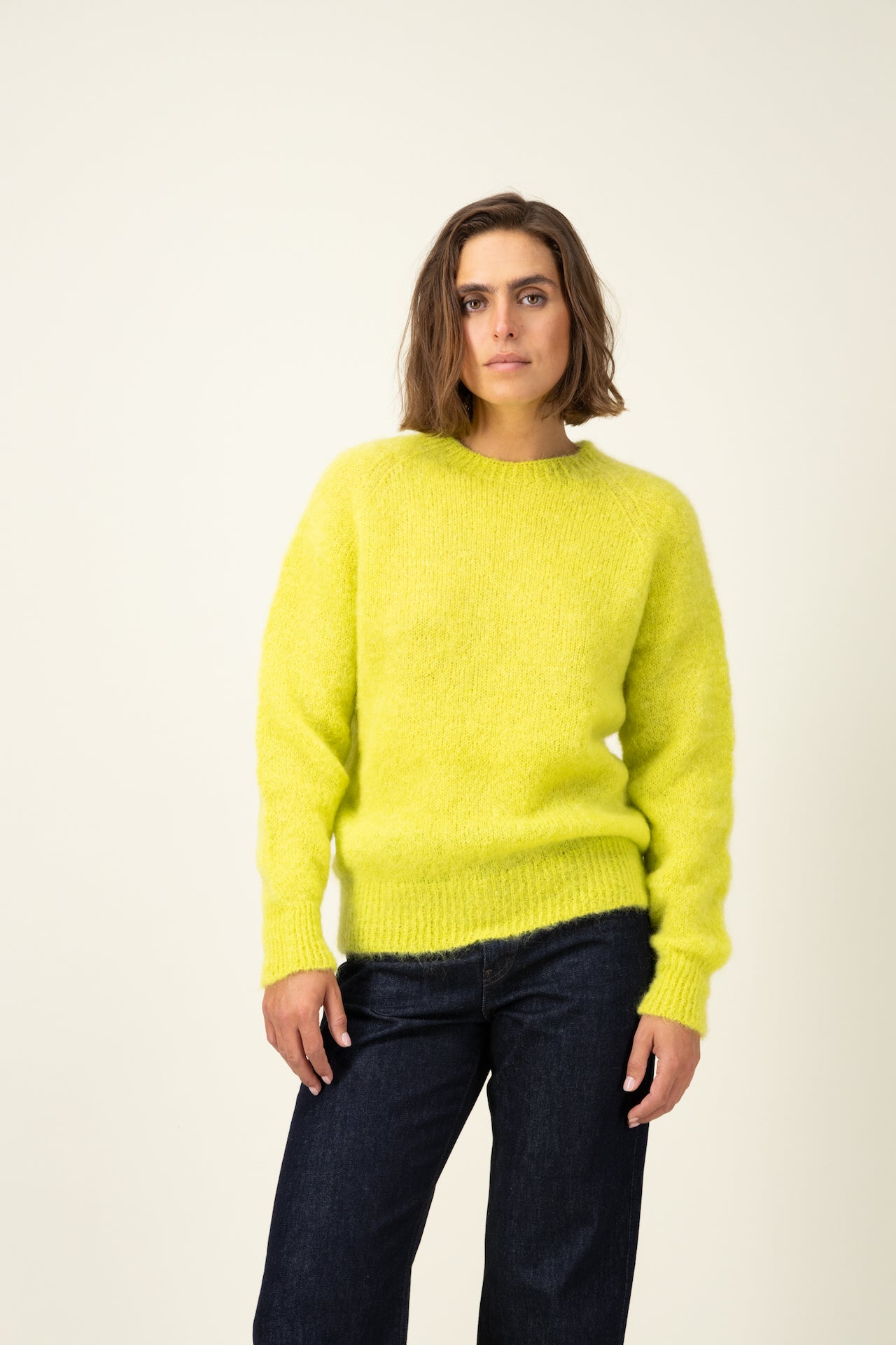 Produit Anouch col rond citron acide confectionné par la marque Parisienne Tricots Jean Marc 1972.