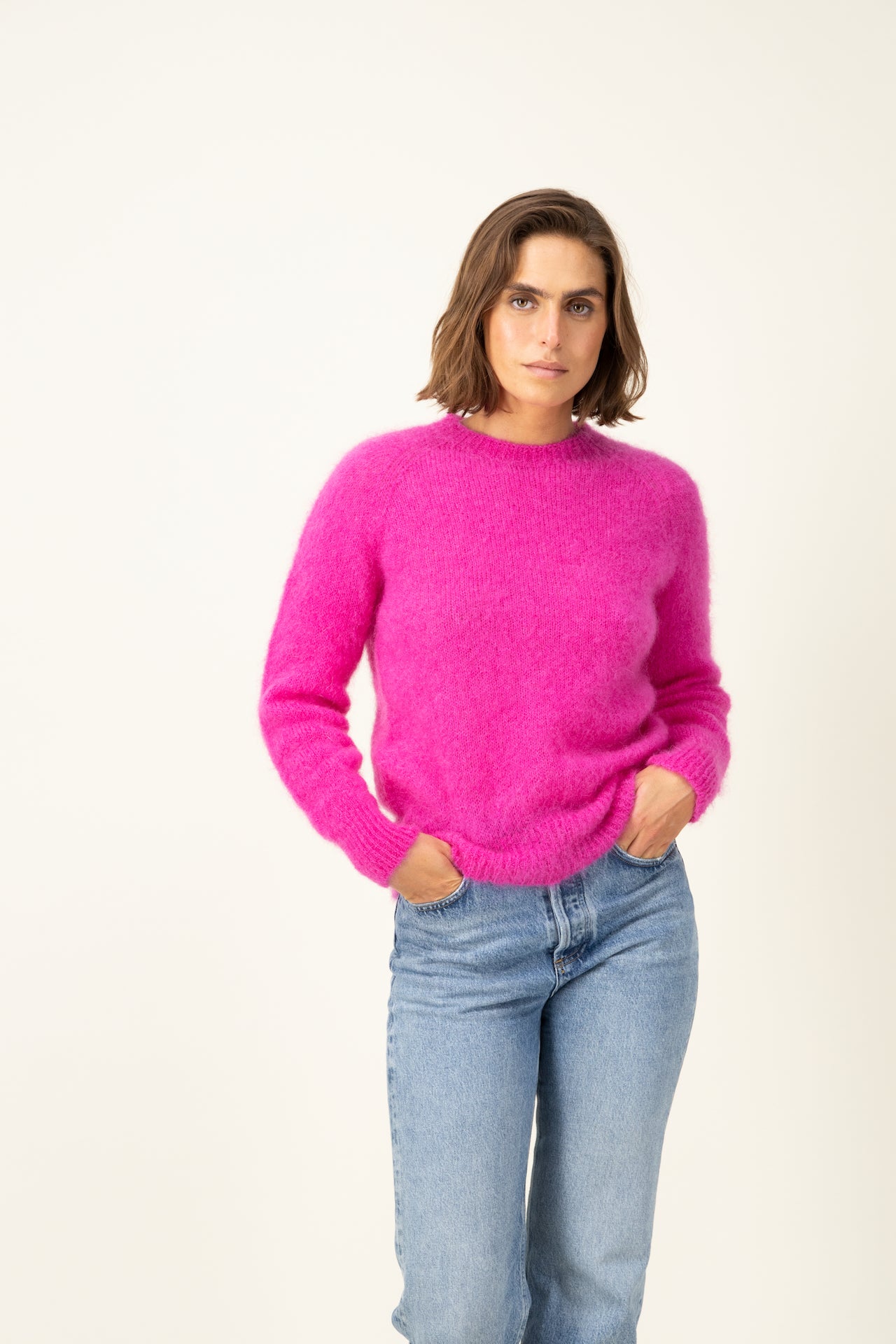 Produit Anouch col rond fuchsia confectionné par la marque Parisienne Tricots Jean Marc 1972.