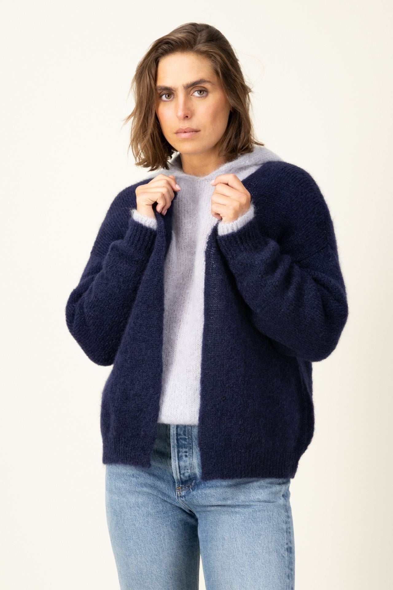 Produit Gilet Anouch Marine confectionné par la marque Parisienne Tricots Jean Marc 1972.