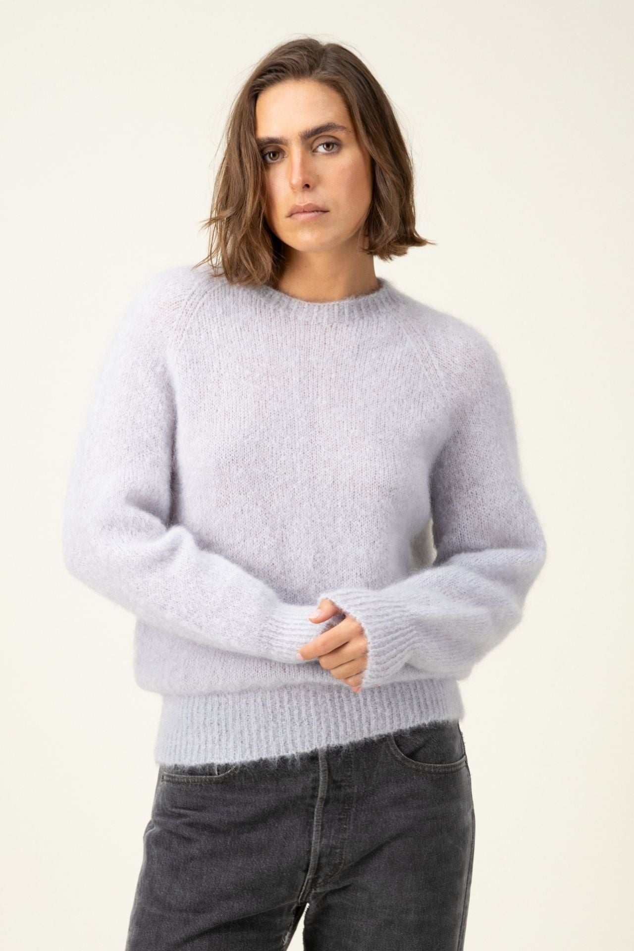 Produit Anouch col rond gris confectionné par la marque Parisienne Tricots Jean Marc 1972.