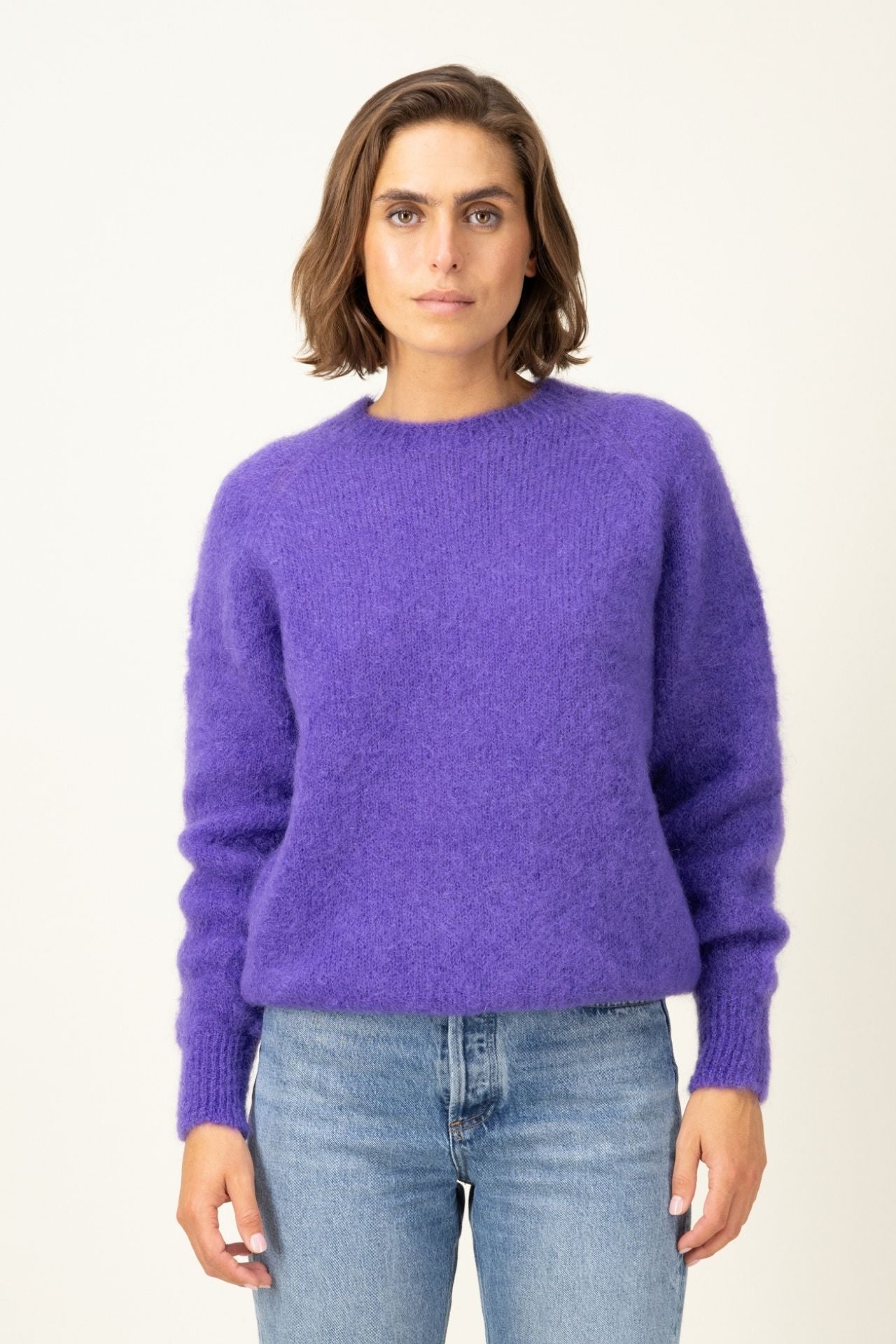 Produit Anouch col rond violet confectionné par la marque Parisienne Tricots Jean Marc 1972.