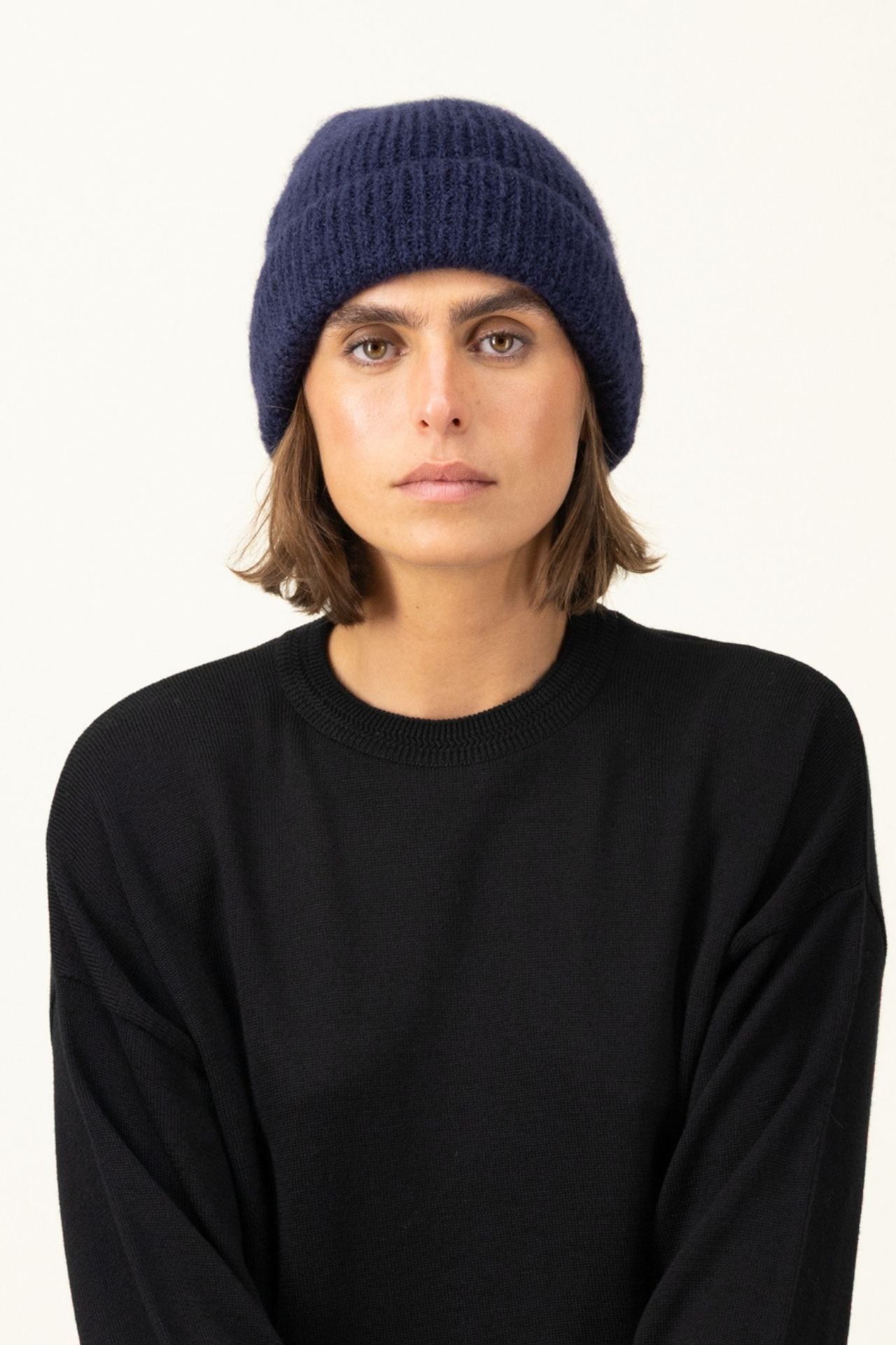 Produit Bonnet Anouch confectionné par la marque Parisienne Tricots Jean Marc 1972.