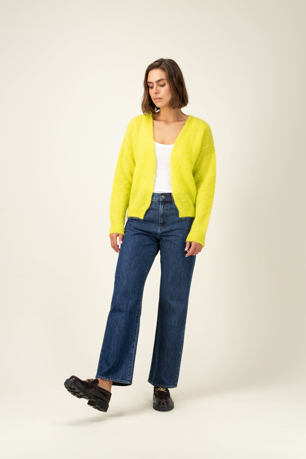 Produit Gilet Anouch citron acide confectionné par la marque Parisienne Tricots Jean Marc 1972.