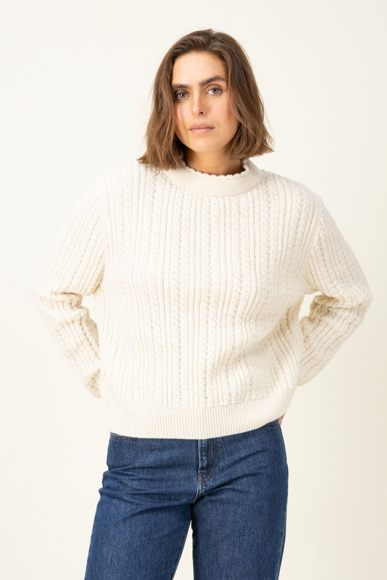 Produit Pull Méliné col rond écru confectionné par la marque Parisienne Tricots Jean Marc 1972.