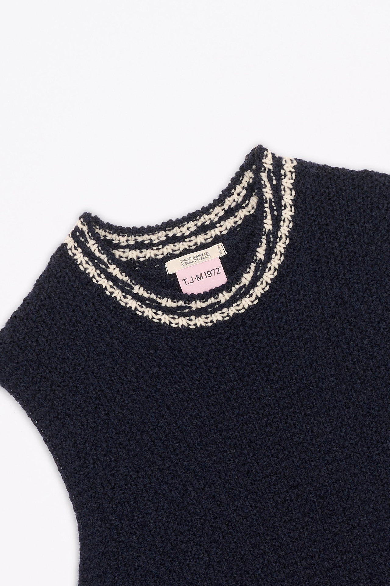 Produit Débardeur Méliné Marine / Écru confectionné par la marque Parisienne Tricots Jean Marc 1972.