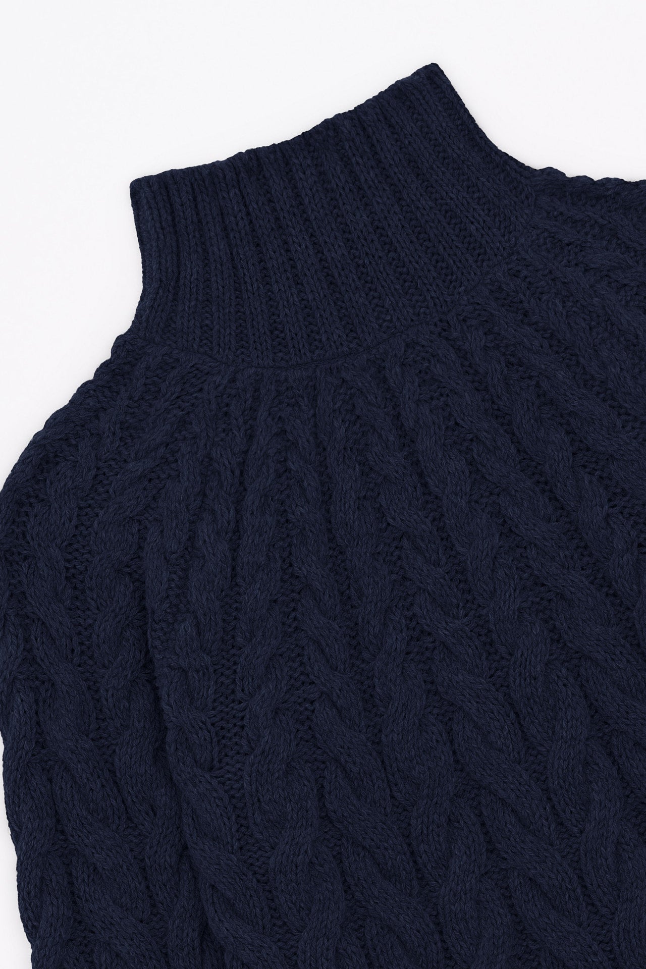 Produit Pull Méliné torsades Marine confectionné par la marque Parisienne Tricots Jean Marc 1972.