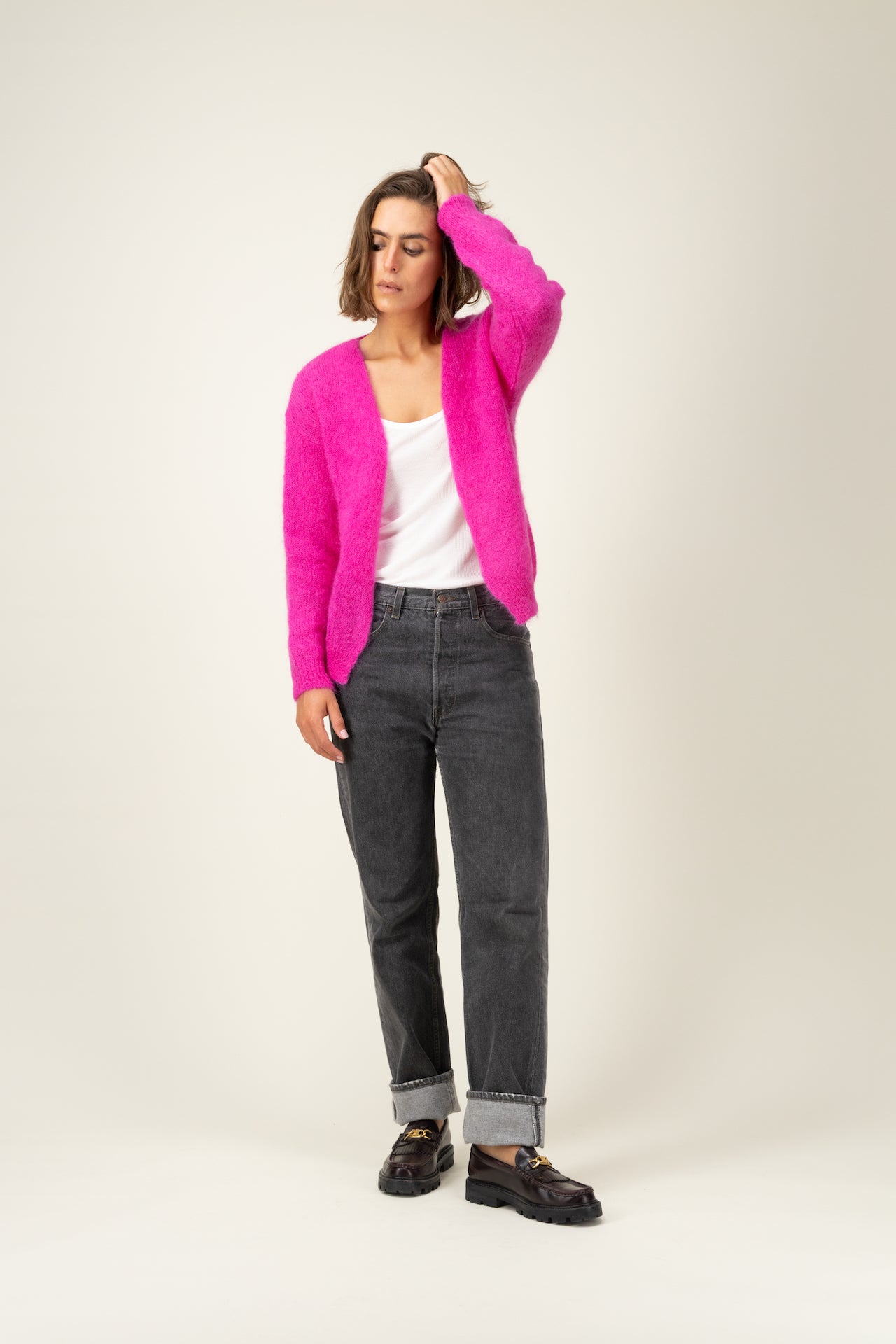 Produit Gilet Anouch fuchsia confectionné par la marque Parisienne Tricots Jean Marc 1972.