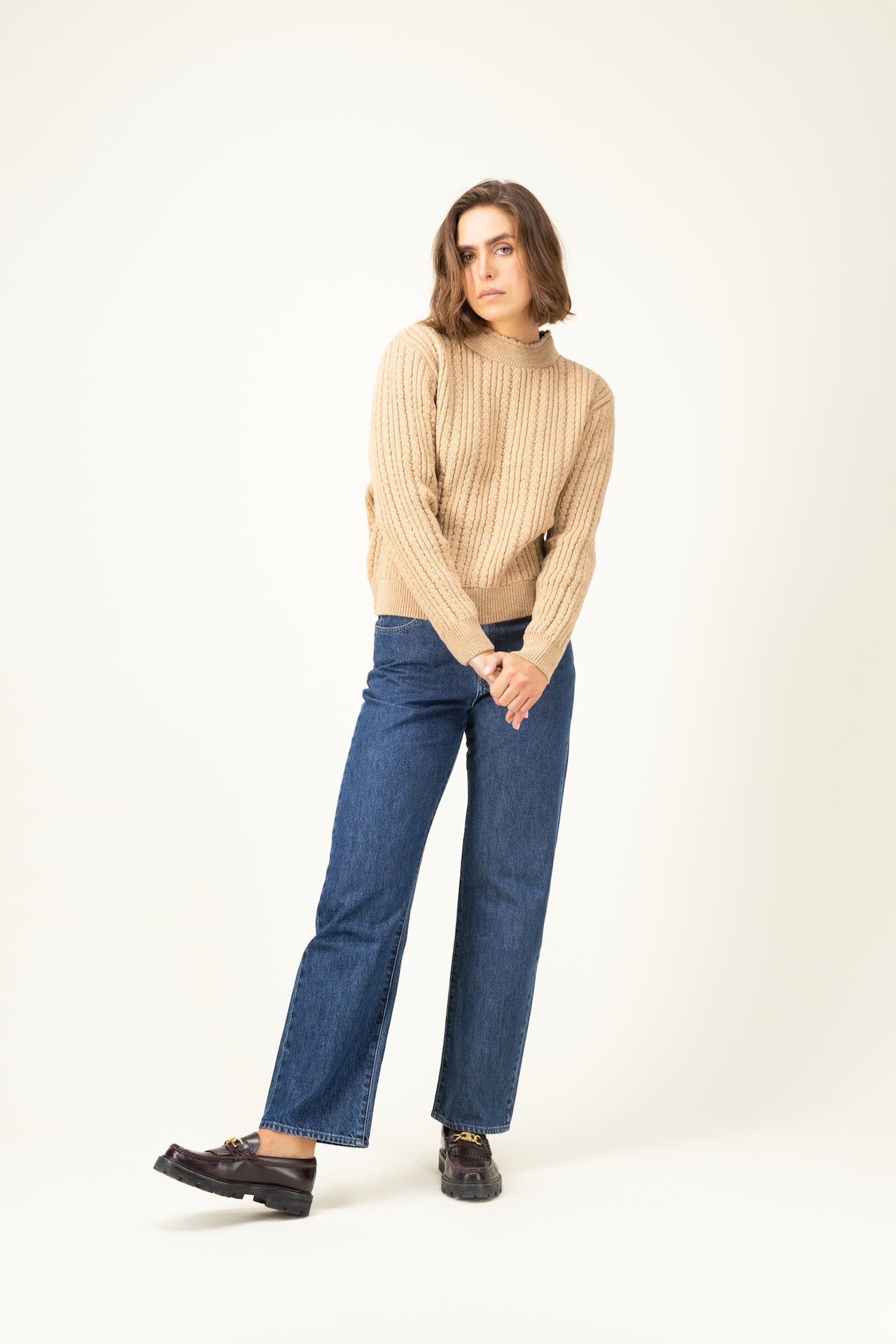 Produit Pull Méliné col rond Camel confectionné par la marque Parisienne Tricots Jean Marc 1972.