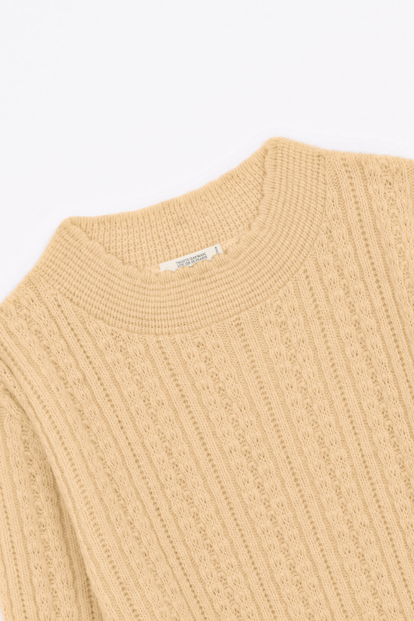 Produit Pull Méliné col rond Camel confectionné par la marque Parisienne Tricots Jean Marc 1972.