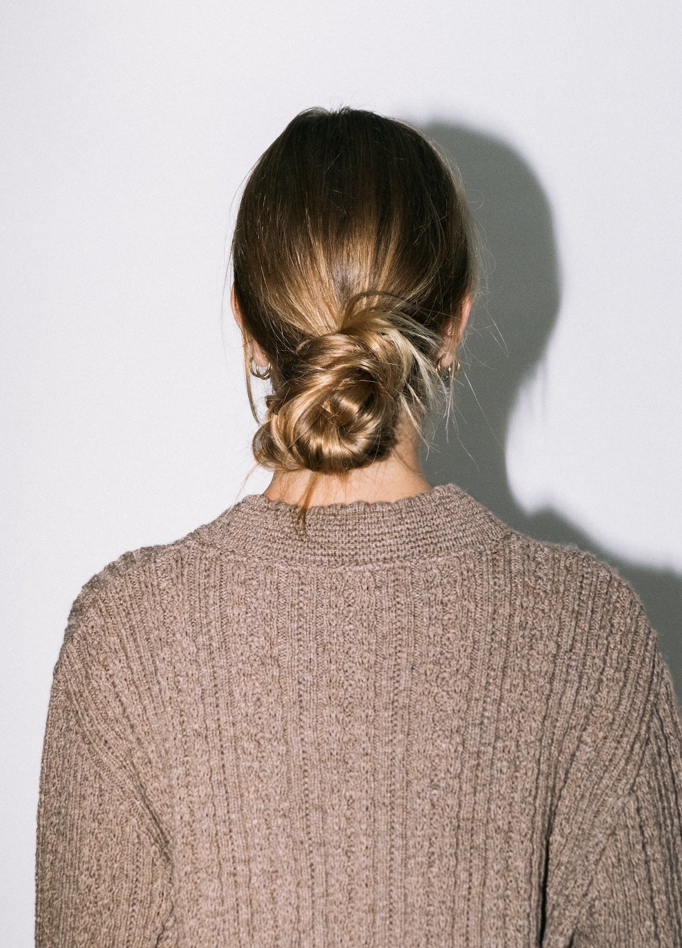 Produit Pull Méliné col rond taupe confectionné par la marque Parisienne Tricots Jean Marc 1972.