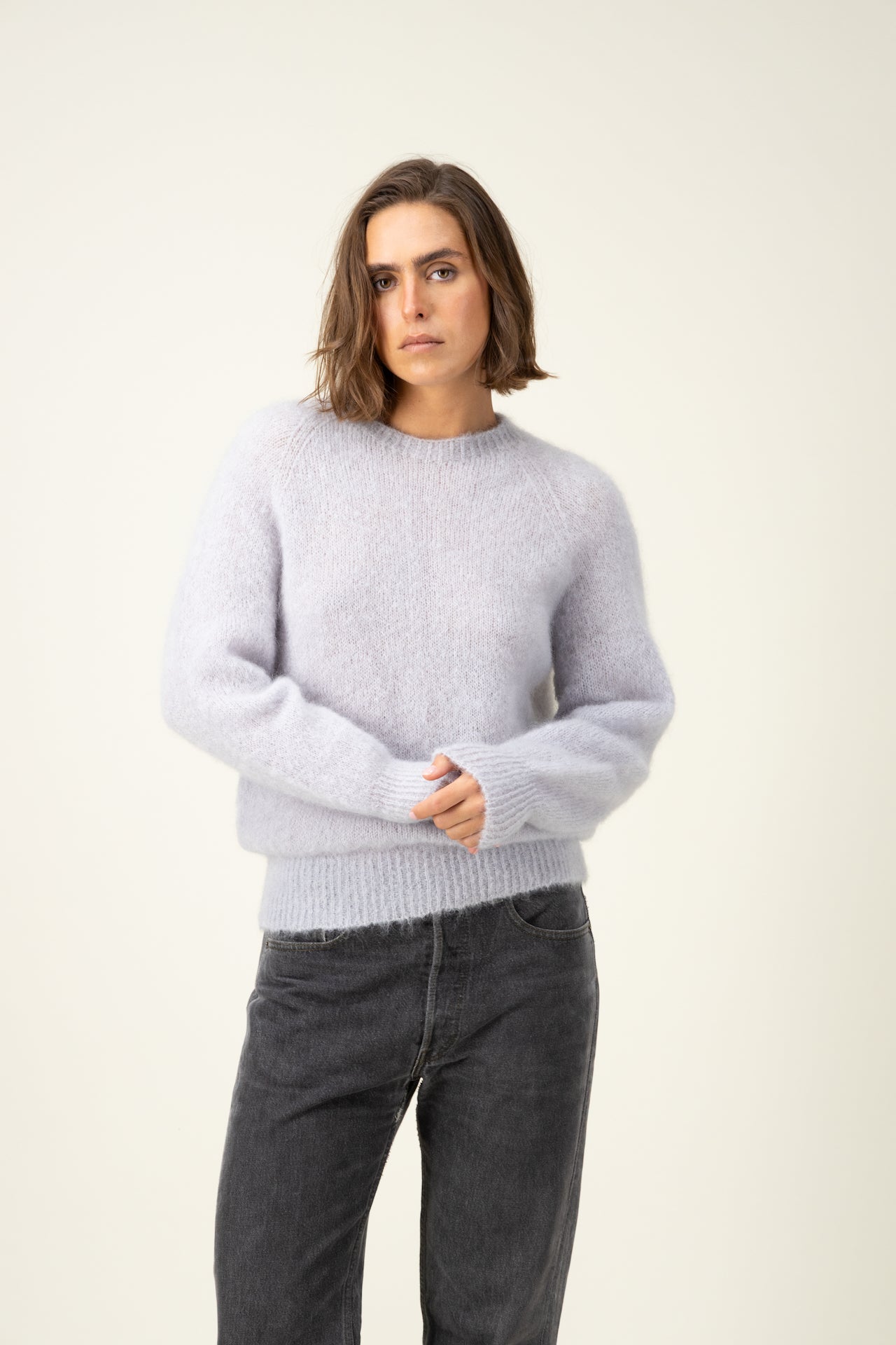 Produit Anouch col rond gris confectionné par la marque Parisienne Tricots Jean Marc 1972.