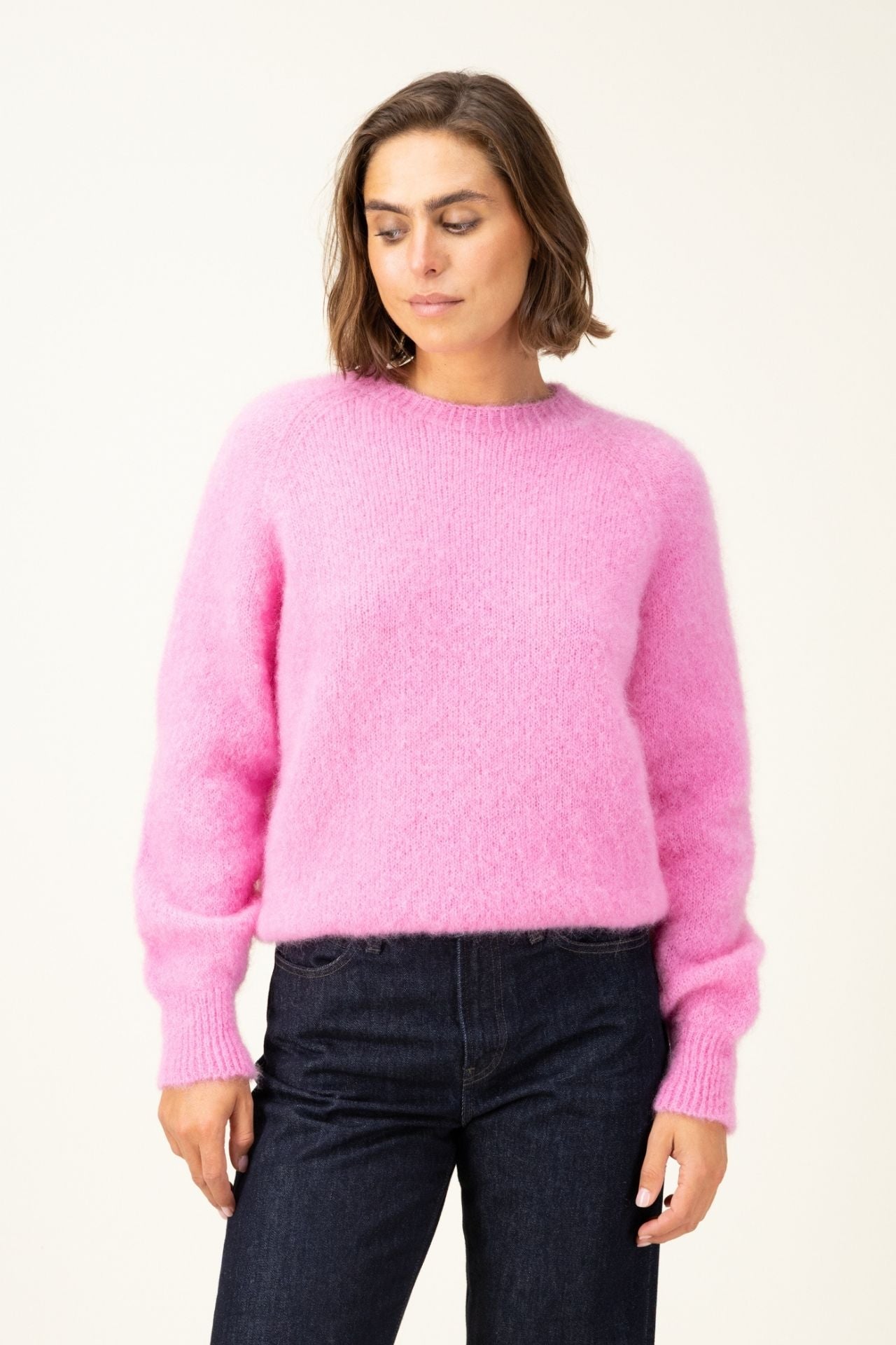 Produit Anouch round neck sweater confectionné par la marque Parisienne Tricots Jean Marc 1972.