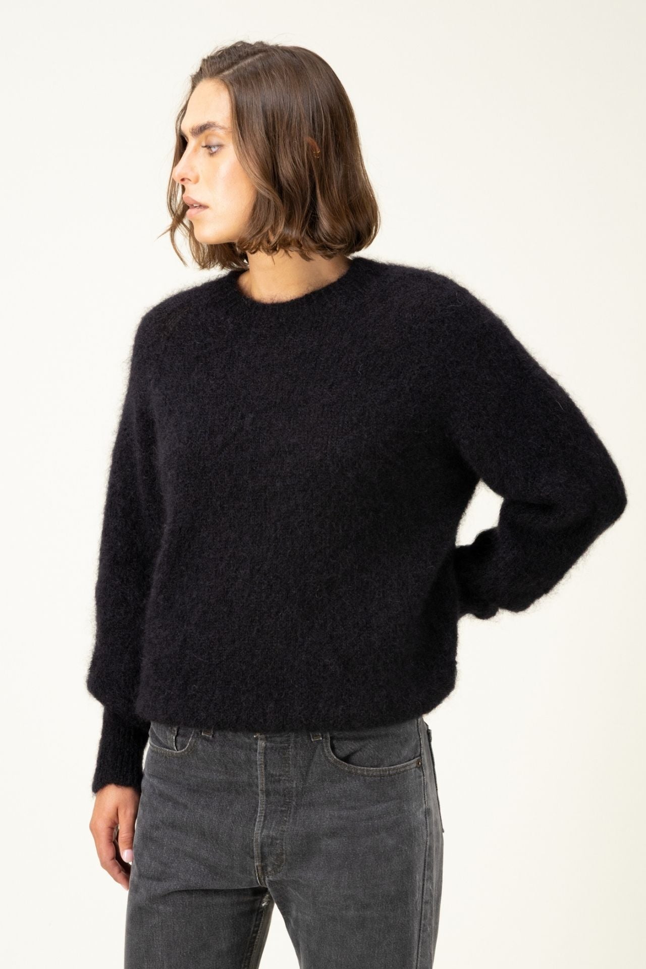 Produit Anouch round neck sweater confectionné par la marque Parisienne Tricots Jean Marc 1972.