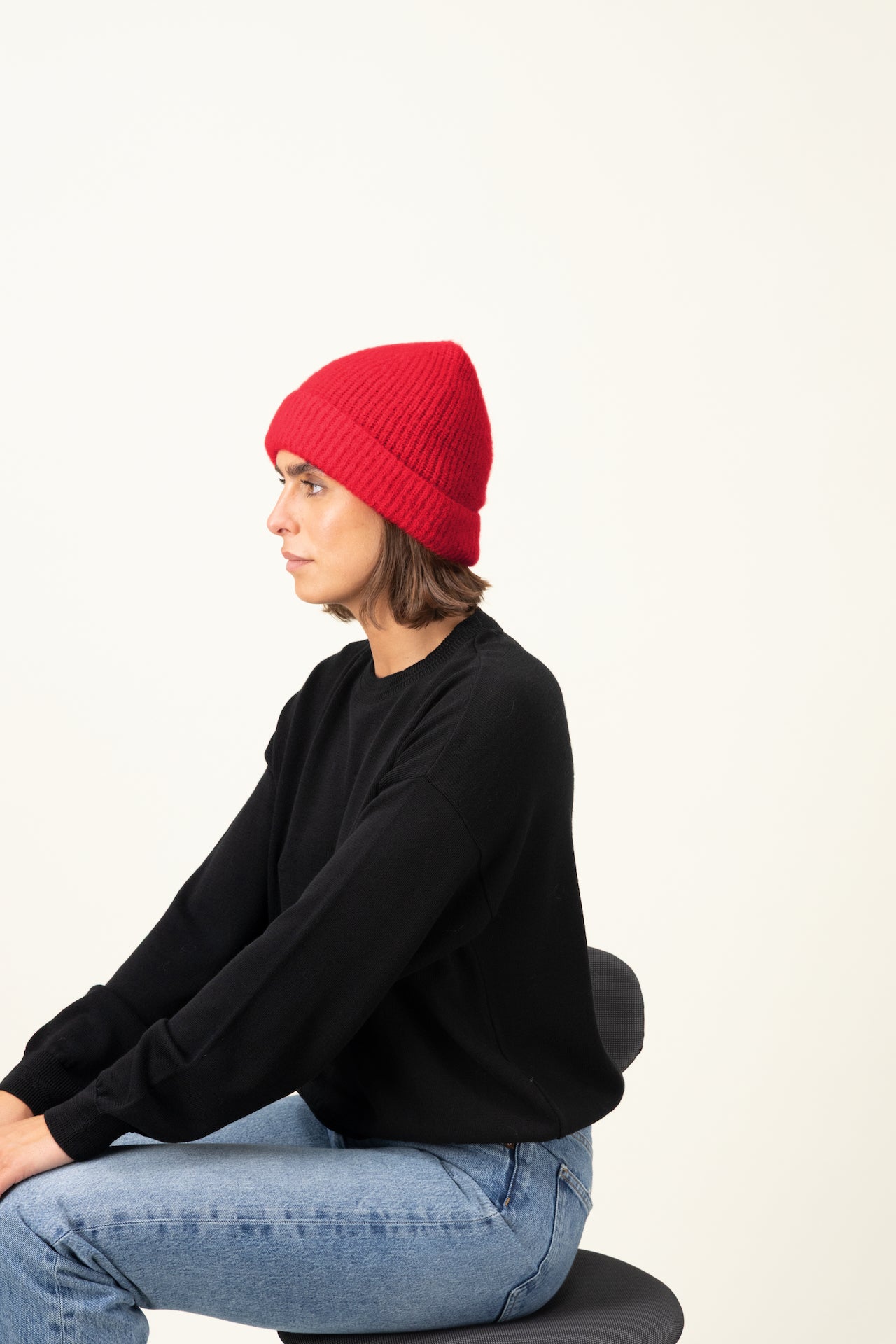 Produit Bonnet Anouch Rouge confectionné par la marque Parisienne Tricots Jean Marc 1972.