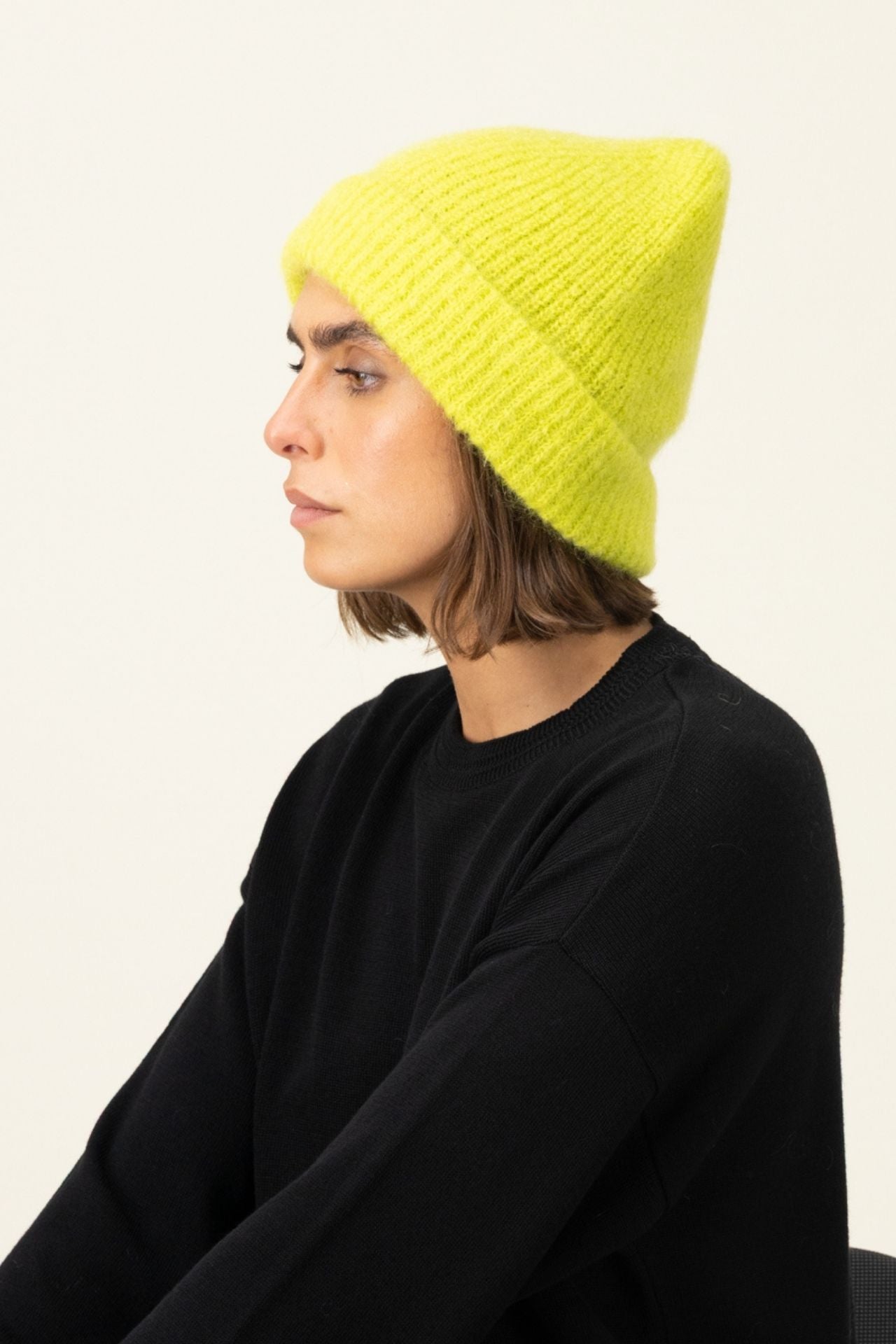 Produit Bonnet Anouch citron acide confectionné par la marque Parisienne Tricots Jean Marc 1972.