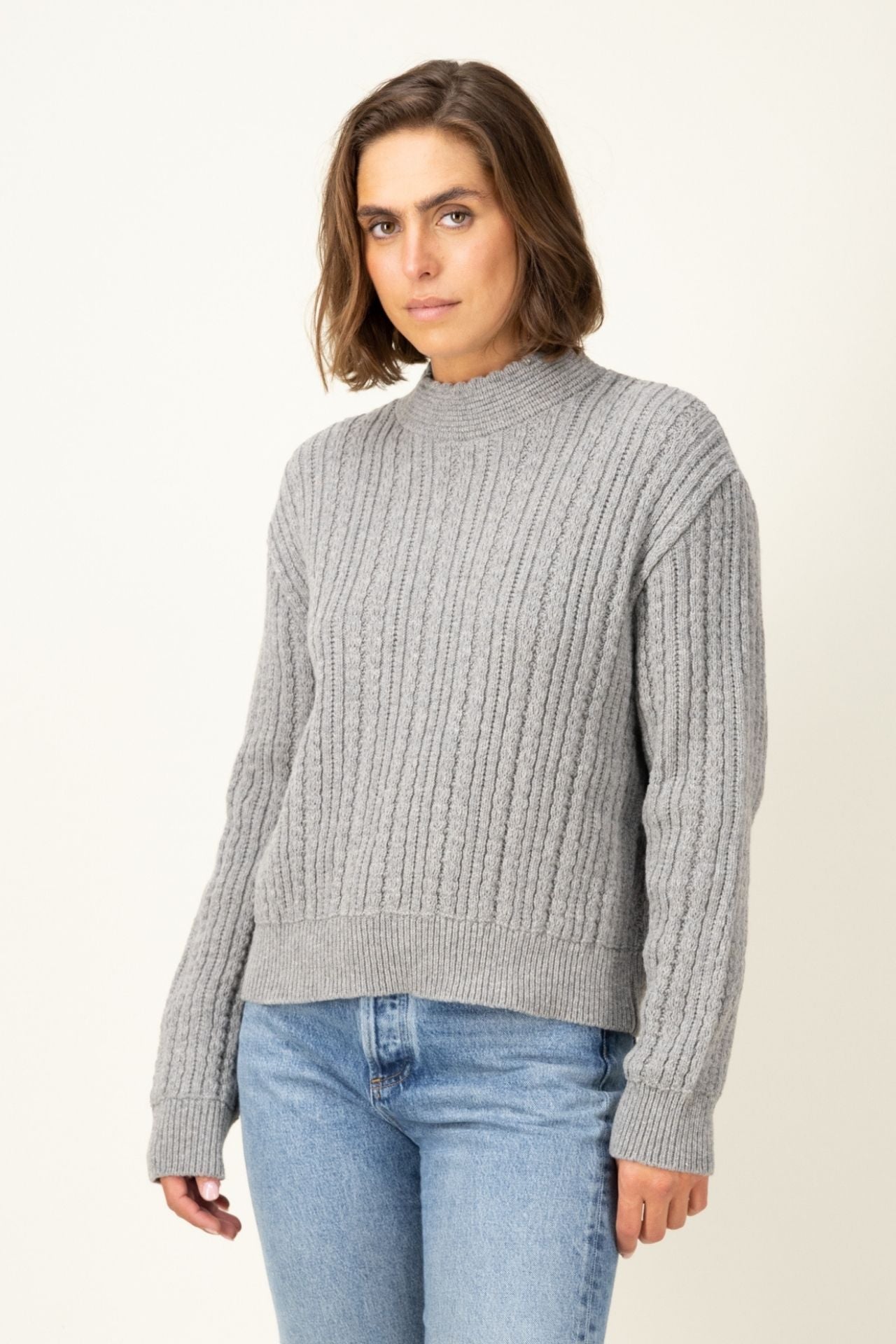 Produit Méliné round neck sweater gris chiné confectionné par la marque Parisienne Tricots Jean Marc 1972.