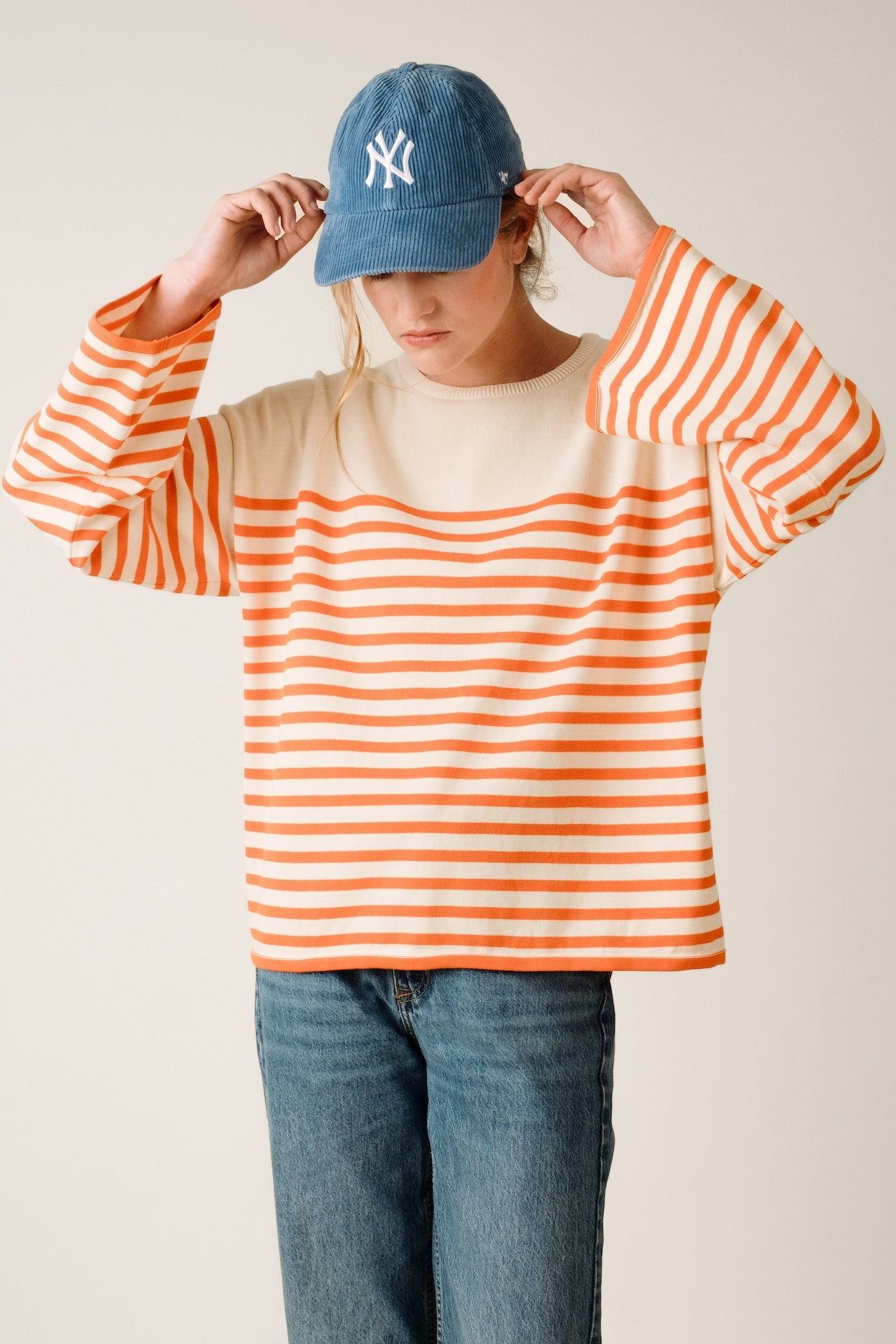 Produit  couleur Naturel / Orange tricoté par la marque Parisienne Tricots Jean Marc 1972.