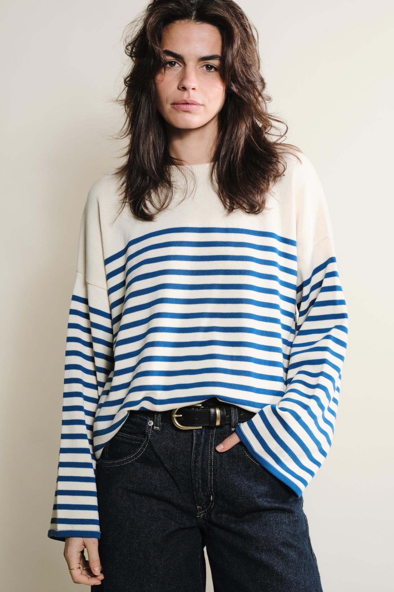 Produit Lori manches longues Naturel / Bleu roi confectionné par la marque Parisienne Tricots Jean Marc 1972.