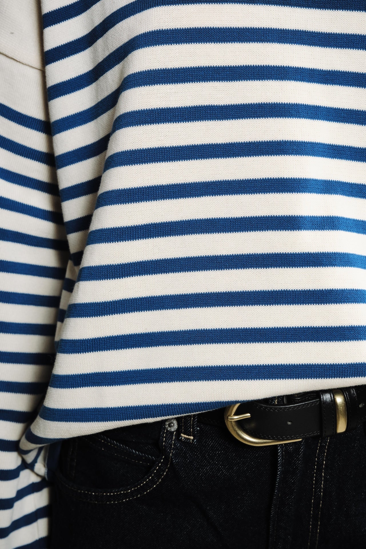 Produit Lori manches longues Naturel / Bleu roi confectionné par la marque Parisienne Tricots Jean Marc 1972.