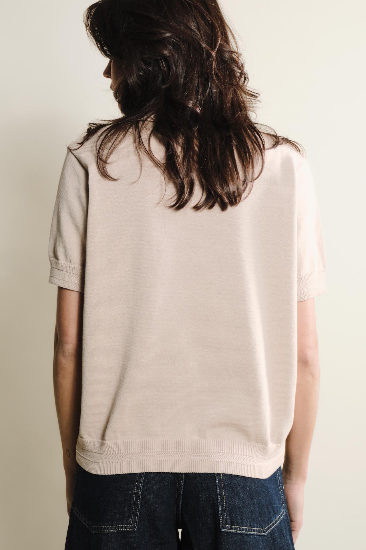 Produit Polo Loucine Beige confectionné par la marque Parisienne Tricots Jean Marc 1972.