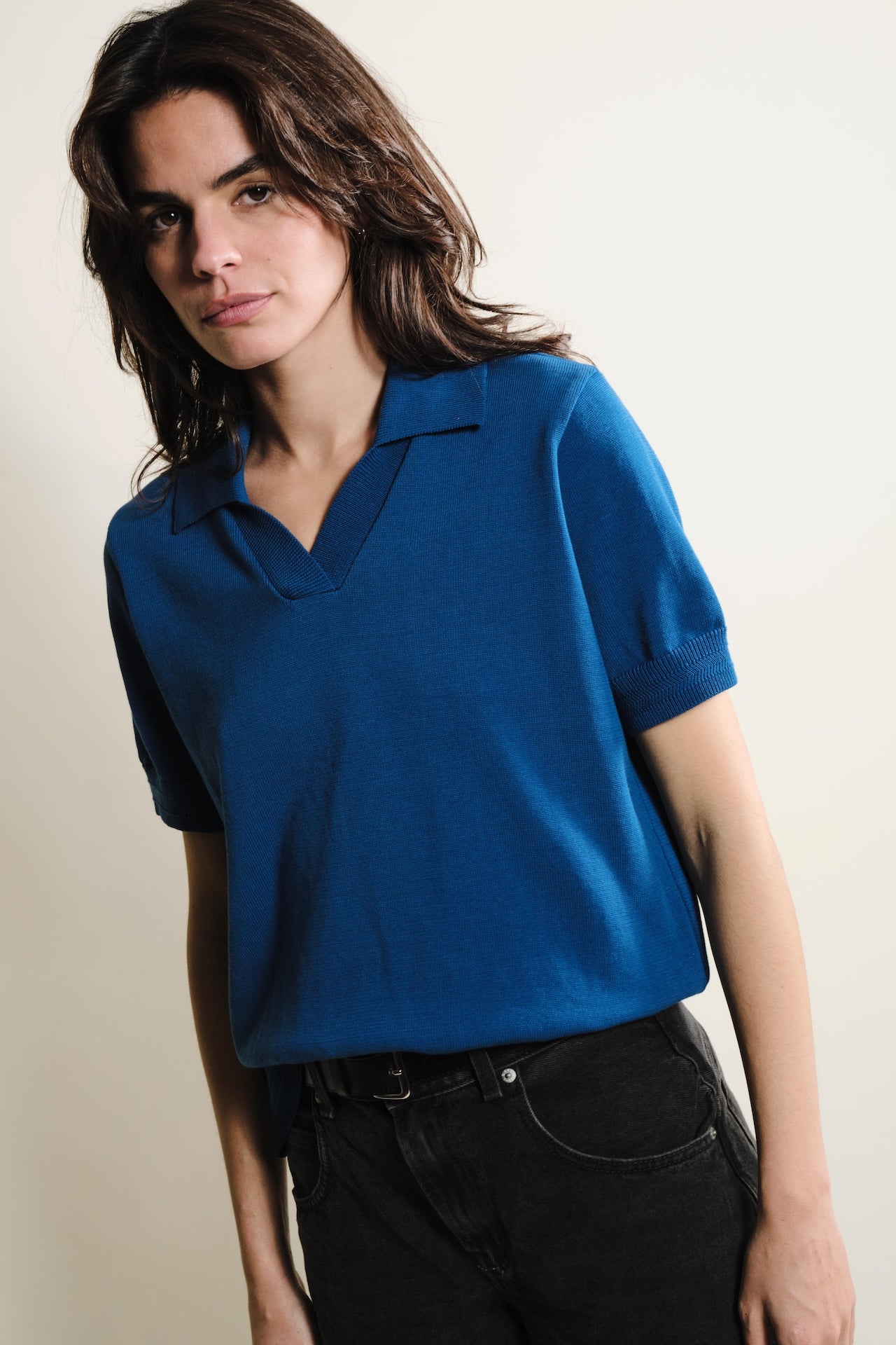 Produit Polo Loucine Bleu roi confectionné par la marque Parisienne Tricots Jean Marc 1972.