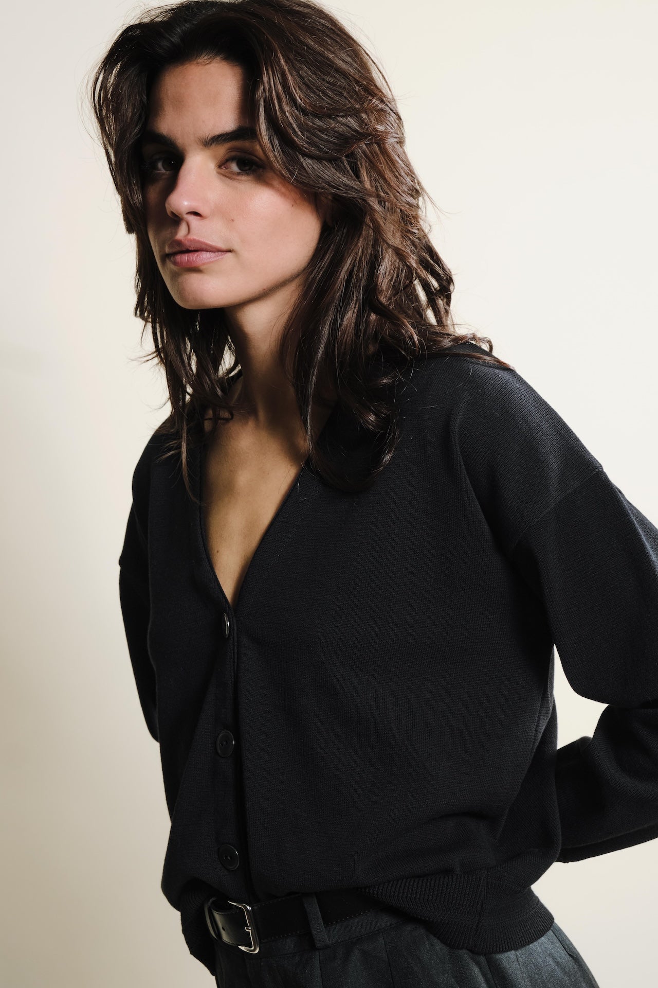 Produit Cardigan Loucine Noir confectionné par la marque Parisienne Tricots Jean Marc 1972.