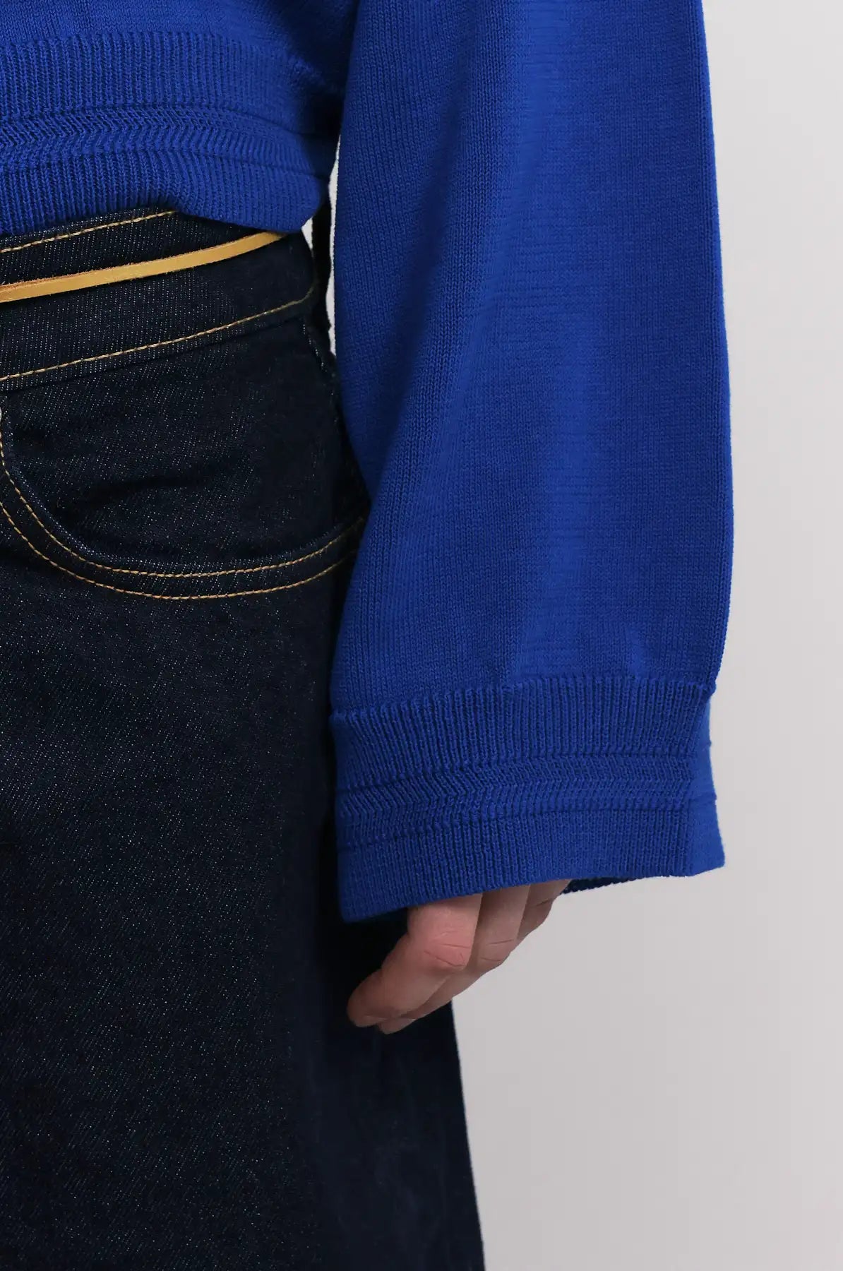 Produit maille Loucine couleur bleu tricoté par la marque Parisienne Tricots Jean Marc 1972.